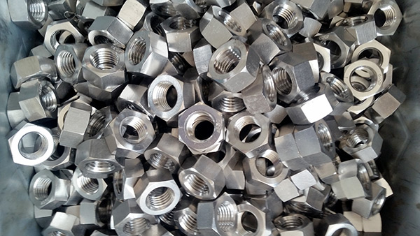 不銹鋼標準件的材料選擇要考慮的因素有哪些？